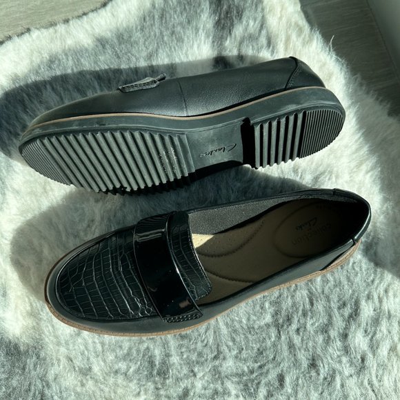 CLARKS Women's Loafers - Black - Size 7.5 NWOT - Picture 2 of 2